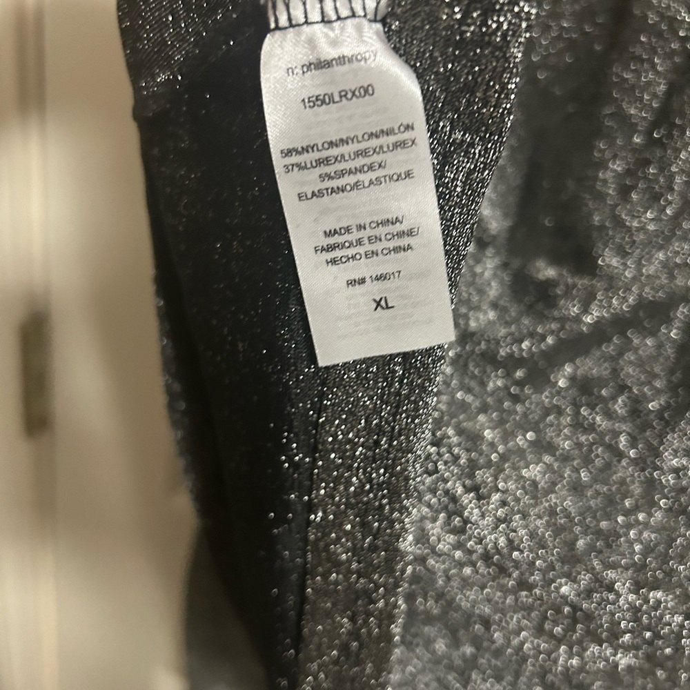 Revolve n:Philanthropy Delia Black Silver Metallic Top NEW Women’s XL - Picture 4 of 4